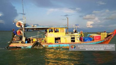 Photo of Perak MMEA Seizes Fishing Boat with Foreign Crew
