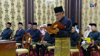 Photo of Anwar Ibrahim sworn in as the 10th Prime Minister