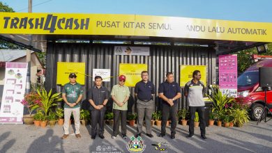 Photo of Launch of Automated Drive-Thru Recycling center ‘Trash4cash’