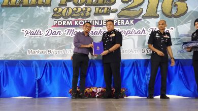 Photo of Ipoh Echo received certificate of appreciation from PDRM Perak