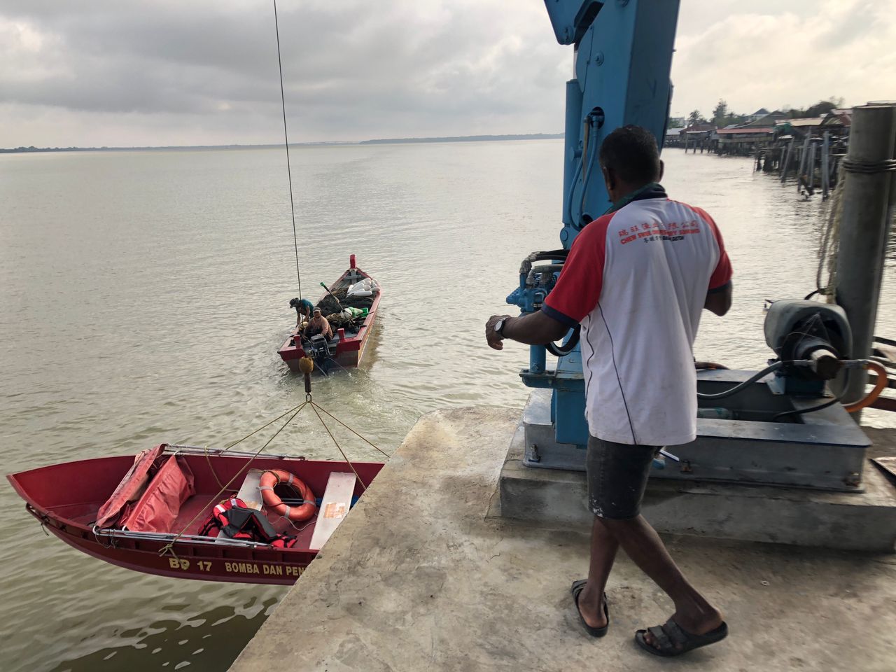 Boat sank, fishermen feared drowned, two others safe | Ipoh Echo