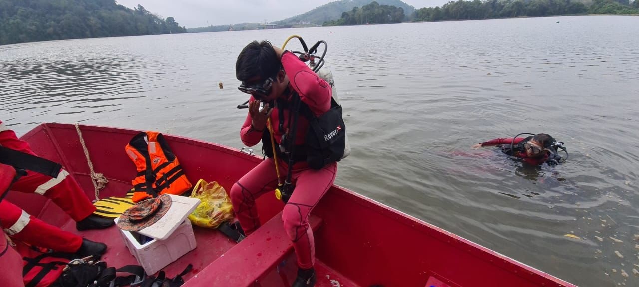 Boat Capsized: Search and Rescue Operation for Missing Man Continues ...
