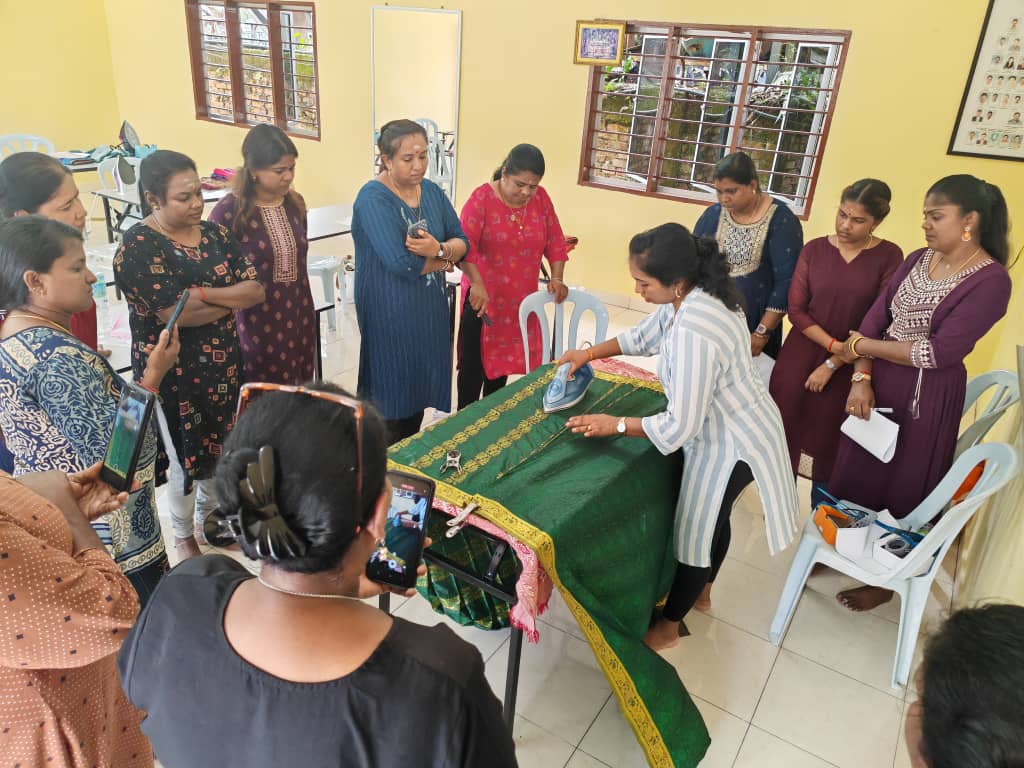 Sari Racking Course Saree Folding Course Offered for International Women's Day | Ipoh Echo