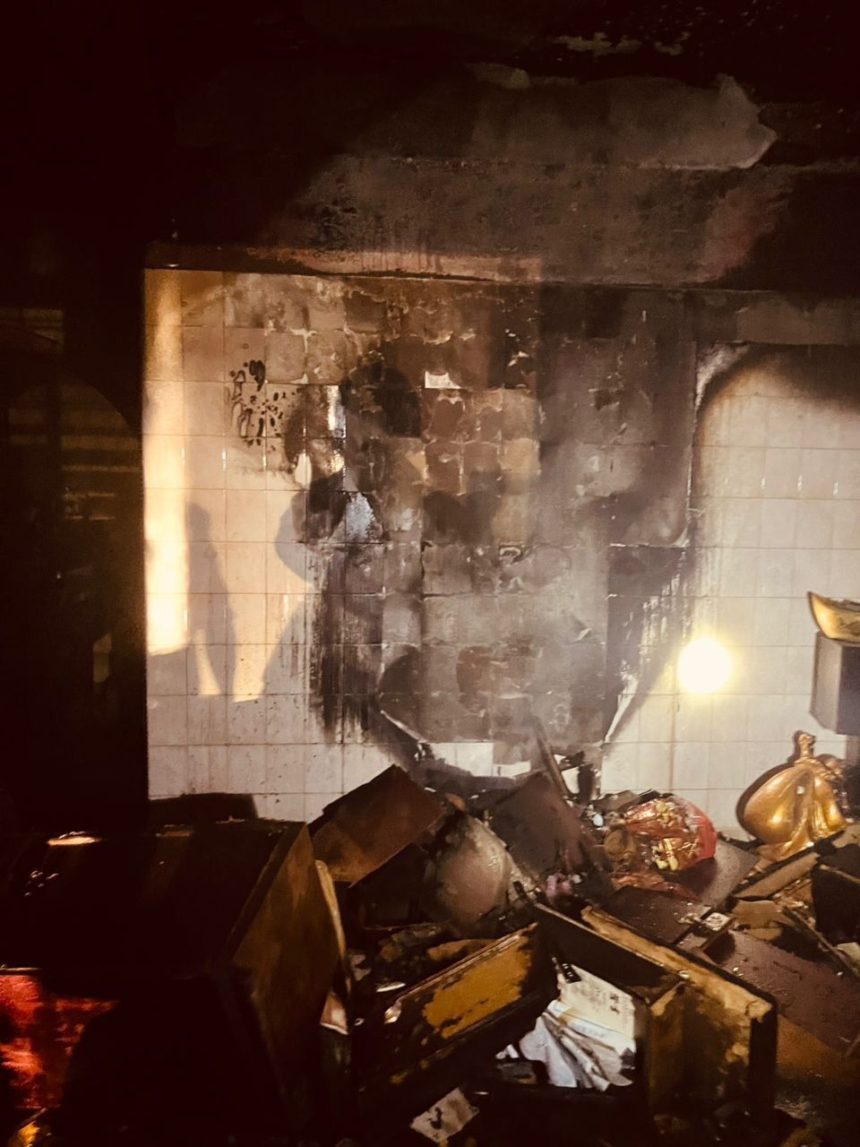 Elderly woman rescued after being trapped in a house fire | Ipoh Echo